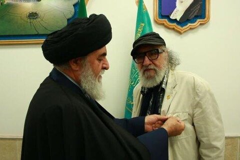 داریوش ارجمند خادم افتخاری مسجد جمکران شد + عکس