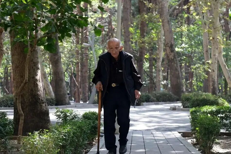 سرگردانی بازنشستگان در مراکز درمانی همچنان ادامه دارد