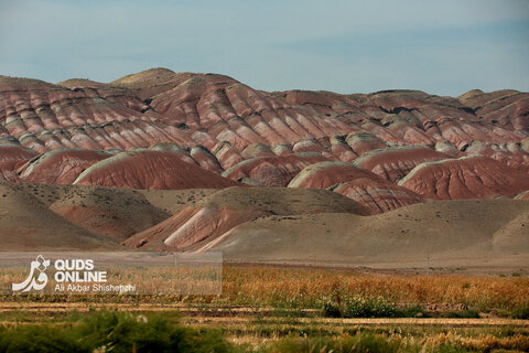 کوه‌های رنگی ماه‌نشان