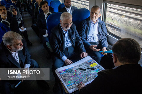 بازدید رئیس جمهور از خطوط راه آهن حومه‌ای استان تهران