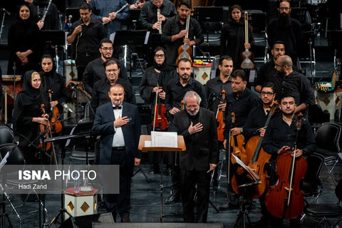 کنسرت «آن لحظه‌ها» عبدالحسین مختاباد