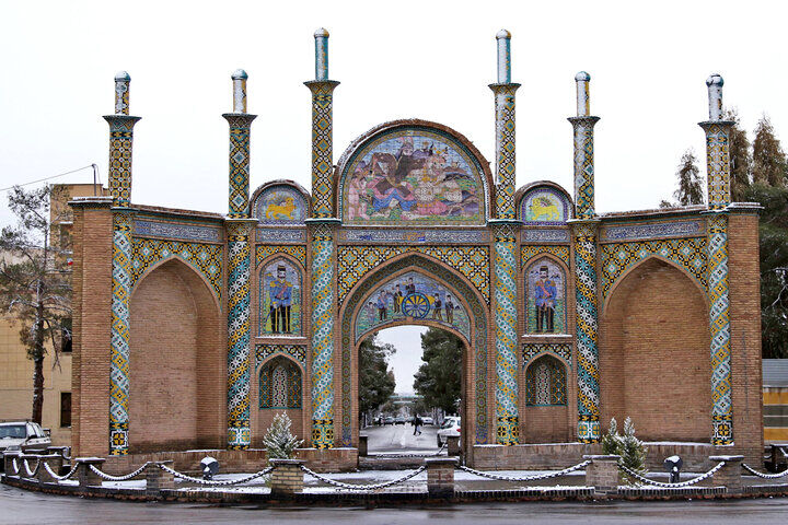 سمنان مصمم در حل چالش جمعیت و توجه به هویت بومی است