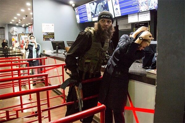 تبلیغات نامتعارف باعث دیده شدن یک اثر می شود؟/ جنونِ تبلیغات و نمایش وحشت