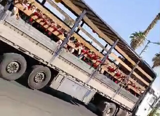 توضیح آموزش و پرورش جهرم درباره انتقال دانش‌آموزان با کامیون