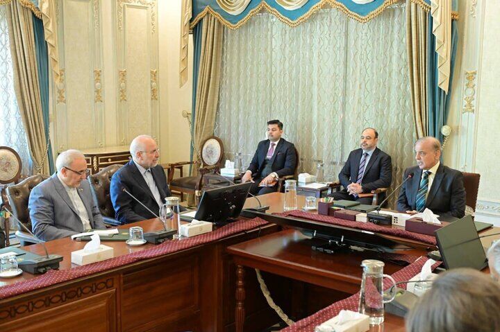 Iran in Pakistan si prizadevata za povečanje gospodarskega sodelovanja s poenostavitvijo bančnih storitev in prosto trgovino