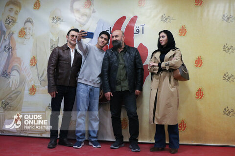 گزارش تصویری | اکران مردمی فیلم «آقای زالو » با حضور عوامل در مشهد