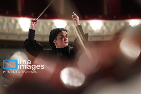تصاویری از «پانیذ فریوسفی»؛ رهبر ارکستر سمفونیک تهران