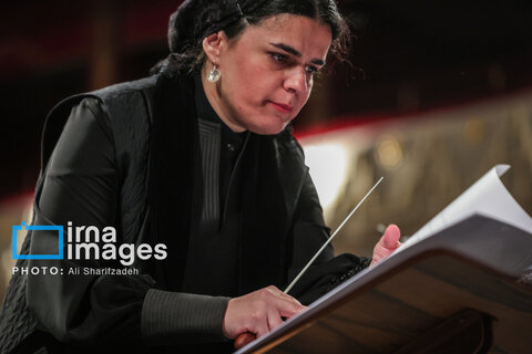 تصاویری از «پانیذ فریوسفی»؛ رهبر ارکستر سمفونیک تهران