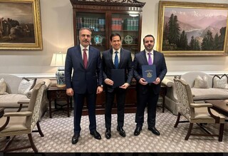 رایزنی فیدان با مقامات سوریه و آمریکا در کاخ سفید