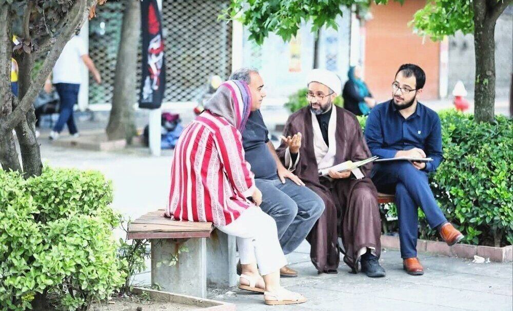 دشمن باورهای دینی جامعه را از مسیر فرهنگی و رسانه‌ای هدف گرفته است