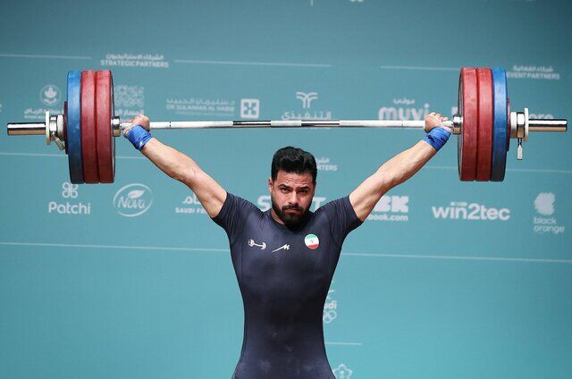 رکورددار جهان به طلا نرسید!/ علیرضا معینی در یک ضرب نقره گرفت