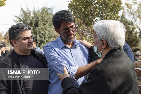 حضور چهره‌های شناخته شده در مراسم تشییع پیکر «همایون ارشادی»