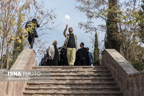 حضور چهره‌های شناخته شده در مراسم تشییع پیکر «همایون ارشادی»