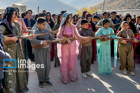 جشن «خاونکار» و نغمه تنبور روستای «توت‌شامی»