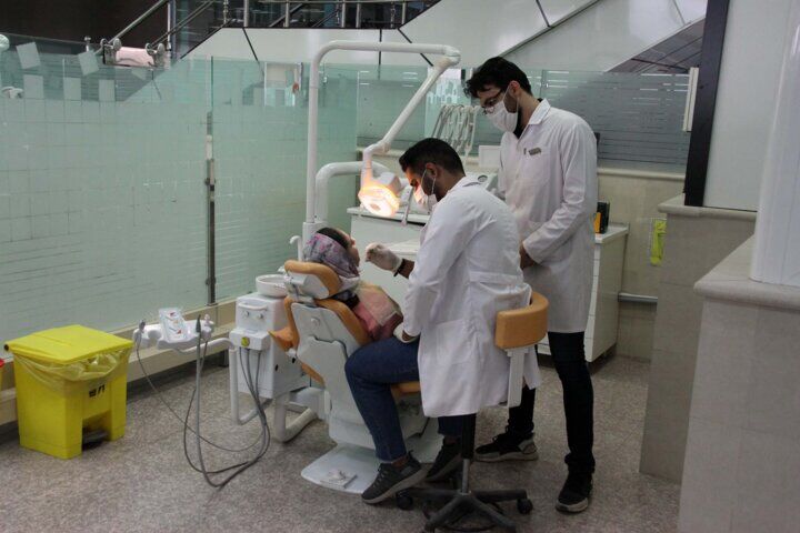 افزایش ظرفیت رشته‌های پزشکی و دندان‌پزشکی در دستور کار است / پذیرش دانشجویان خارجی بی رویه بود