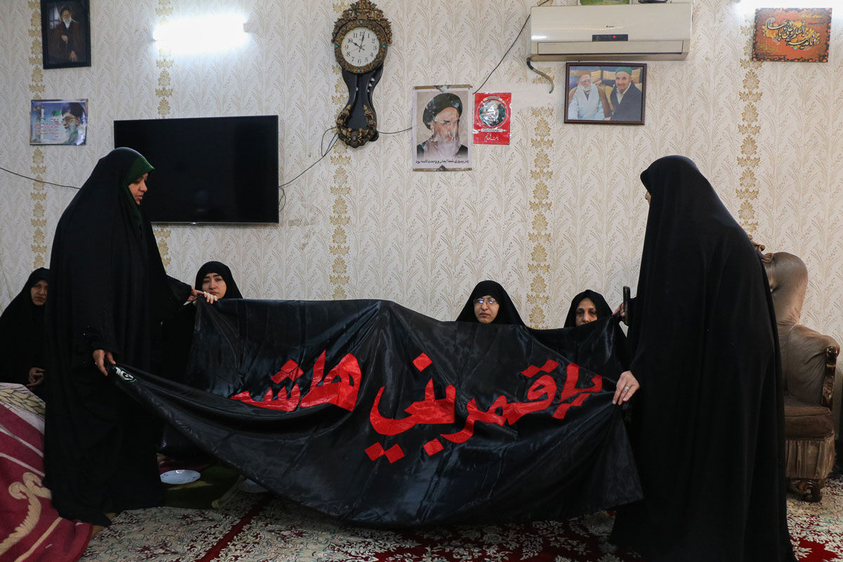 اشک و شعر برای شهید رئیسی در محفل فاطمی