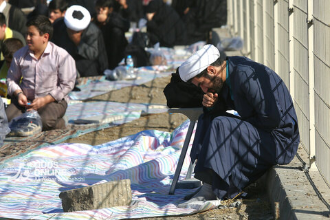 اقامه نماز طلب باران در مشهد