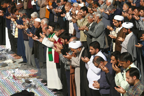 اقامه نماز طلب باران در مشهد