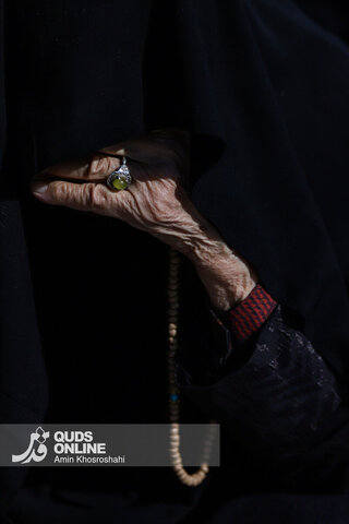 اقامه نماز طلب باران در مشهد