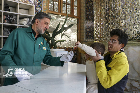 خدمت در لباس سبز و سفید