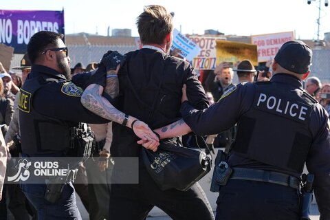 درگیری معترضان آمریکایی با پلیس مهاجرت شیکاگو