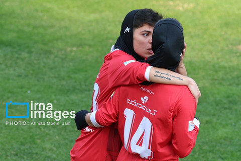 لیگ برتر فوتبال زنان - پرسپولیس و یاسام