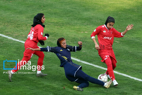 لیگ برتر فوتبال زنان - پرسپولیس و یاسام