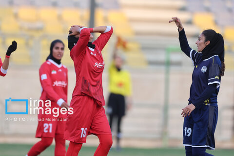 لیگ برتر فوتبال زنان - پرسپولیس و یاسام