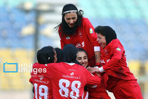 لیگ برتر فوتبال زنان - پرسپولیس و یاسام