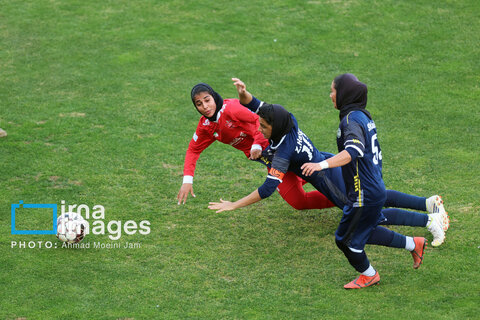 لیگ برتر فوتبال زنان - پرسپولیس و یاسام