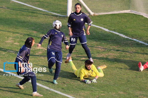 لیگ برتر فوتبال زنان - پرسپولیس و یاسام