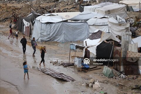 آبگرفتگی چادرهای آوارگان در غزه پس از بارش باران