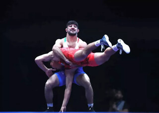 سه فینالیست و یک رده بندی در روز اول/  کولاک ستاره های کشتی فرنگی در ریاض