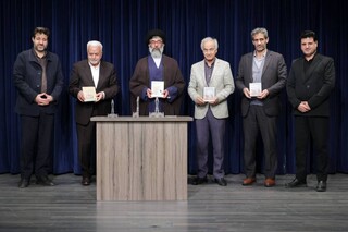 رونمایی از کتاب صوتی «خورشید از نزدیک» و کتاب «سفری به سفرنامه‌ها» در کتابخانه قلم مشهد