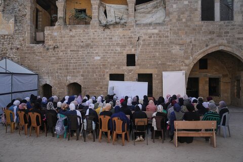 تلاش برای بازگشایی مدارس عزه