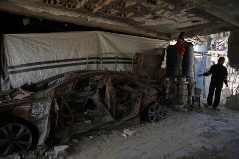 تلاش برای بازگشایی مدارس عزه