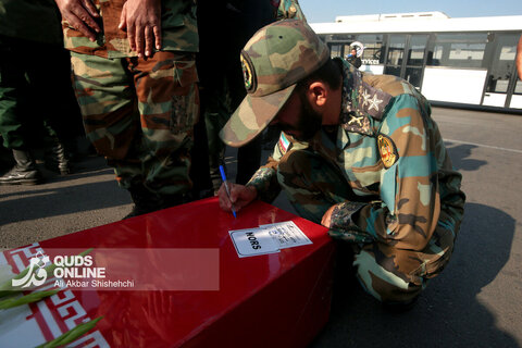 گزارش تصویری | مراسم استقبال از پیکر مطهر 13 شهید گمنام - فرودگاه شهید هاشمی‌نژاد مشهد