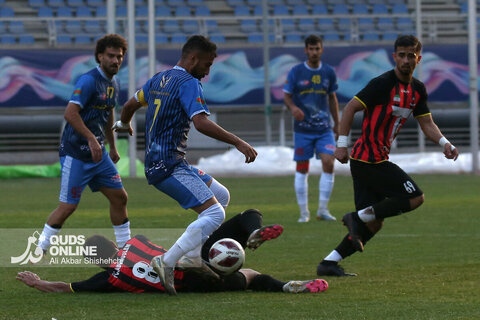 مسابقه فوتبال تیم‌های ابومسلم مشهد و دریای ارین بابل