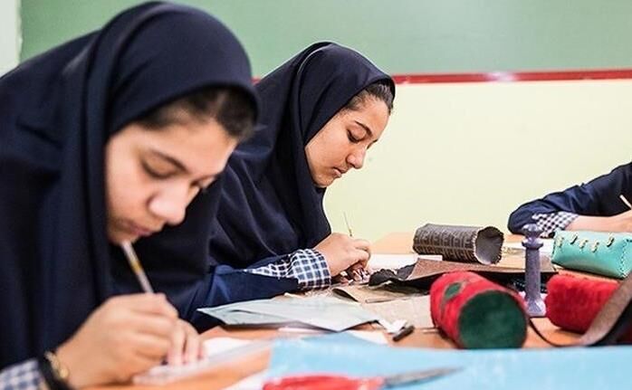 آموزش «مهارت‌های زندگی» در قالب بازی‌ به دانش‌آموزان