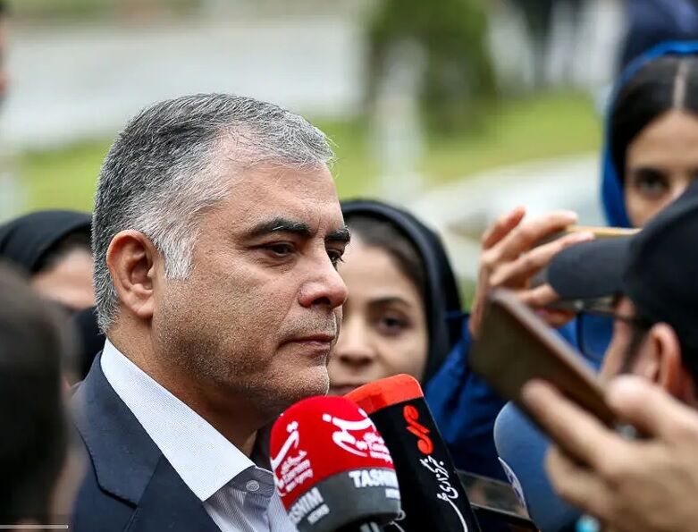 وزیر نفت: ابلاغ قیمت سوم بنزین شاید نیاز به تأیید ارکان حاکمیتی داشته باشد