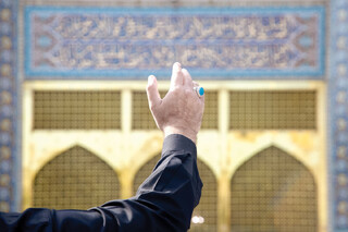 بازخوانی راهبرد استغفار در مکتب فاطمی برای عبور از بحران یأس اجتماعی