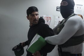 لغو روادید مهاجران دارای اقامت قانونی در آمریکا به بهانه تهدید امنیتی