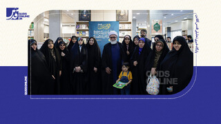 فیلم | دیدار نویسندگان دفاع مقدس مفتخر به تقریظ رهبر انقلاب با تولیت آستان قدس رضوی