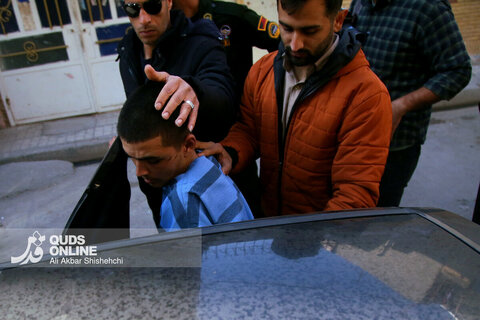 گزارش تصویری | بازسازی صحنه جرم زورگیری از 2 نوجوان مشهدی