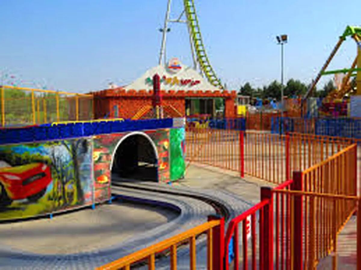 شهرداری‌ها از صدور مجوز برای زمین‌های بازی غیر استاندارد خودداری کنند