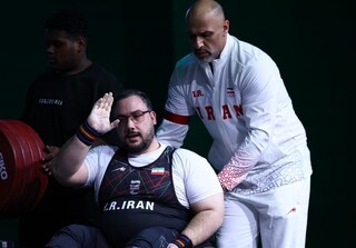 درخشش بیست‌وهفتمین طلای کاروان ایران روی سینه رستمی