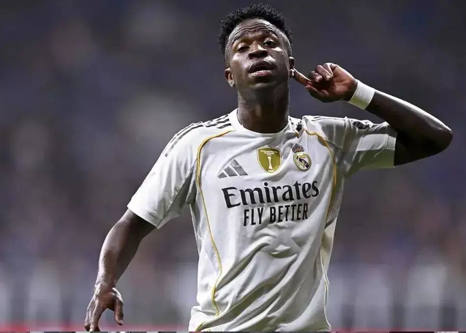  تمدید ۱۰۰ میلیون یورویی وینسیوس