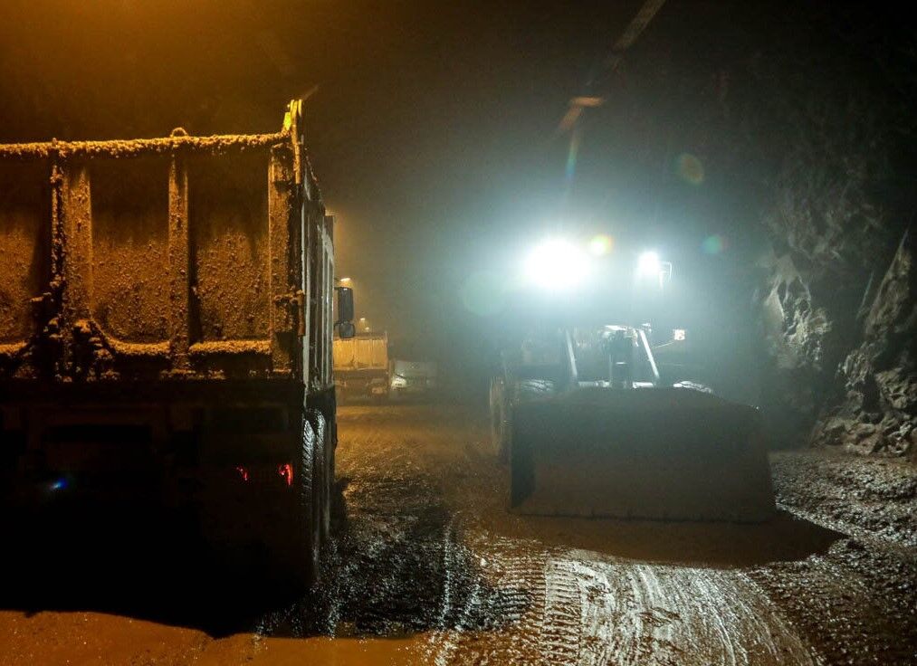 مسیر فیروزه به خوشاب در خراسان رضوی مسدود شد