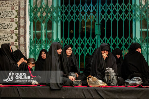 گزارش تصویری | عزاداری ایام فاطمیه در تکیه سادات اخوی