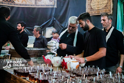 گزارش تصویری | عزاداری ایام فاطمیه در تکیه سادات اخوی